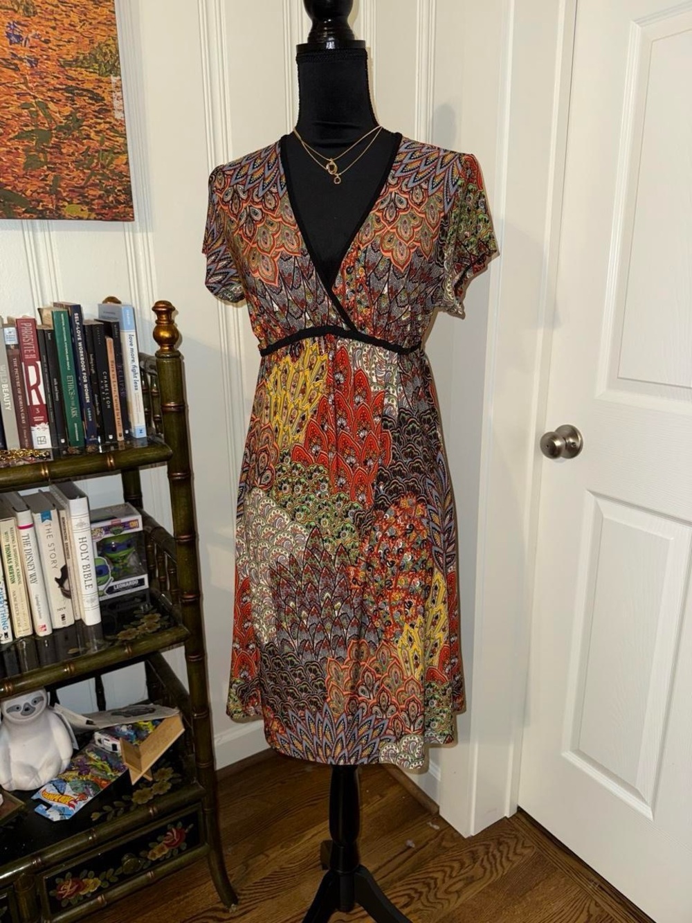 Multicolor V-Neck Midi Dress with Defined Waist